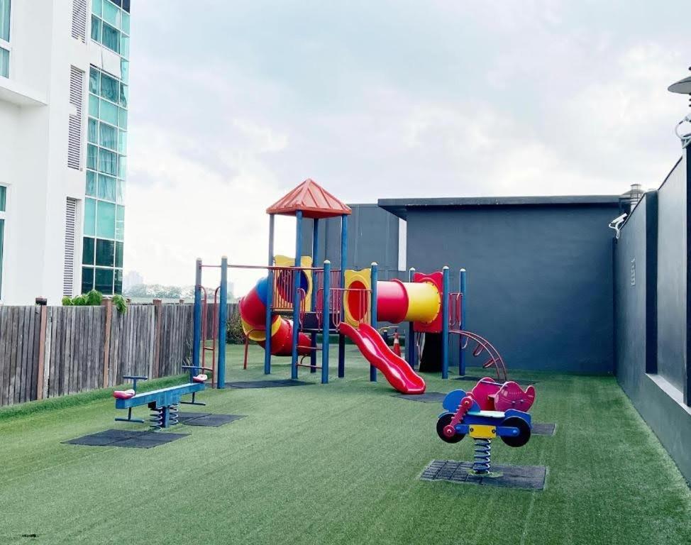 Jb City D'Esplanade Shopping Mall Apartment Johor Bahru Extérieur photo