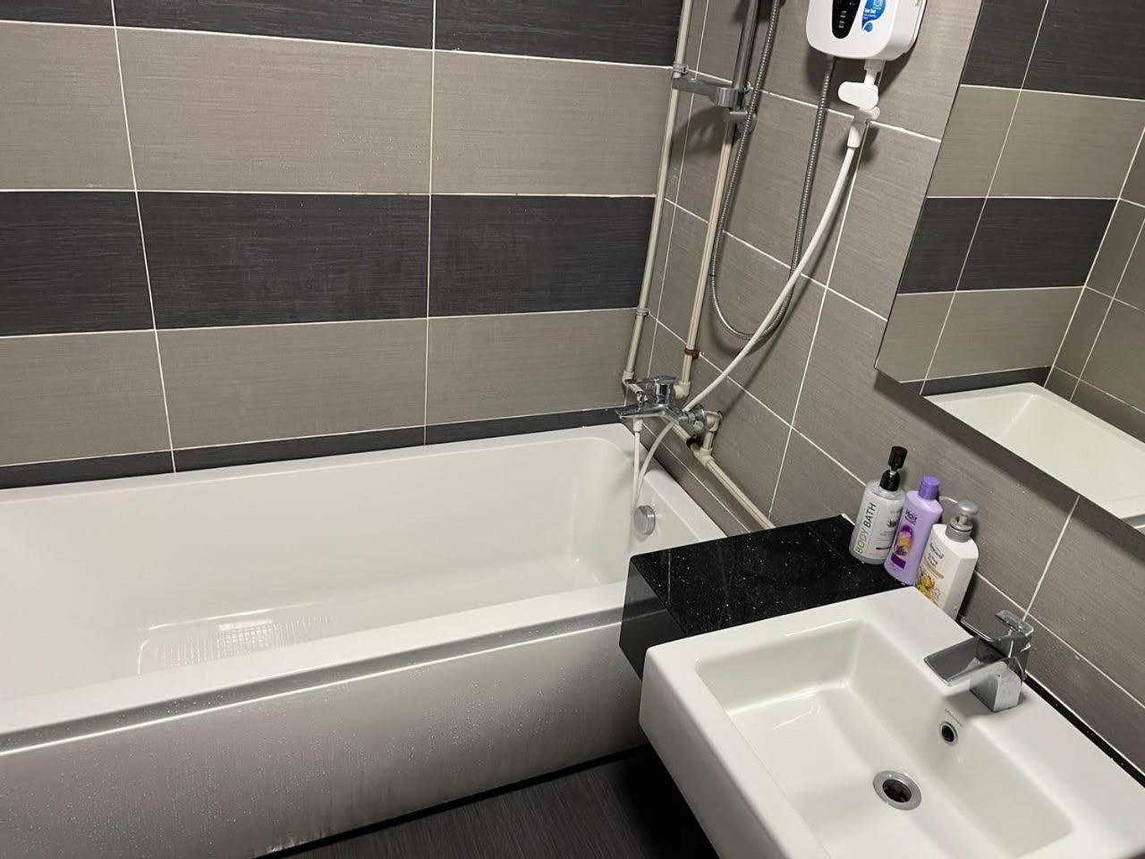 Jb City D'Esplanade Shopping Mall Apartment Johor Bahru Extérieur photo